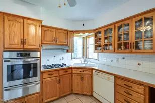 1089 Dayton St, Akron, OH 44310 - Photo 13