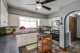 183 Castle Blvd, Akron, OH 44313 - Photo 15