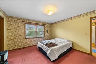 3869 Dayton Ave, Lorain, OH 44052 - Photo 17