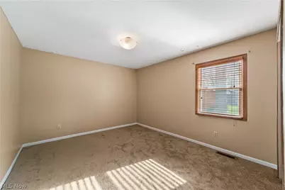 3869 Dayton Avenue, Lorain, OH 44052 - Photo 21
