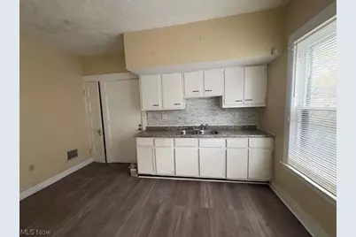 10205 Ostend Avenue, Loveland, OH 44108 - Photo 7