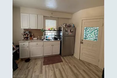 2394 Elyria Avenue, Lorain, OH 44055 - Photo 5