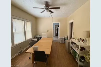 622 Middle Avenue, Elyria, OH 44035 - Photo 9