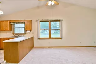 5180 Winthrop Dr, Austintown, OH 44515 - Photo 17