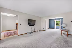 5415 Andover Dr, Parma, OH 44134 - Photo 9