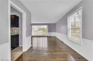 1791 Forest Dr, Euclid, OH 44117 - Photo 7