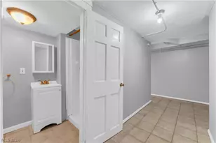 1791 Forest Dr, Euclid, OH 44117 - Photo 21
