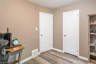 2447 24th St, Cuyahoga Falls, OH 44223 - Photo 13