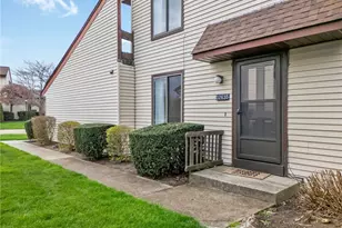 32635 Jefferson Dr, Solon, OH 44139 - Photo 3