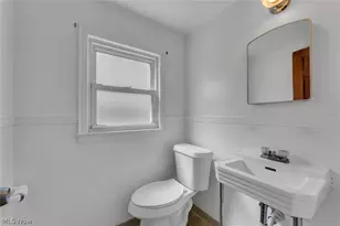 226 E 242nd St, Euclid, OH 44123 - Photo 21