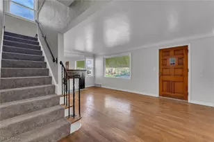 226 E 242nd St, Euclid, OH 44123 - Photo 11
