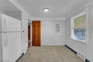 226 E 242nd St, Euclid, OH 44123 - Photo 35