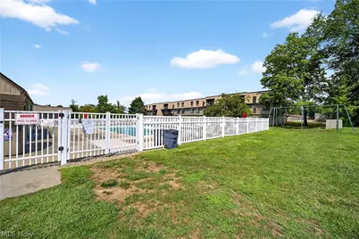 9751 Sunrise Boulevard #M10, North Royalton, OH 44133 - Photo 27