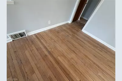 871 E 232nd Street, Euclid, OH 44123 - Photo 5
