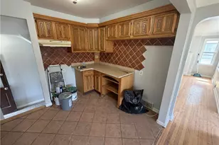 871 E 232nd St, Euclid, OH 44123 - Photo 9