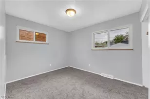 927 E 216th St, Euclid, OH 44119 - Photo 17
