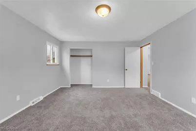 927 E 216th Street, Euclid, OH 44119 - Photo 15