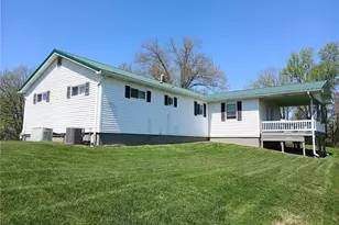 105 Newbanks Rd, Parkersburg, WV 26104 - Photo 3