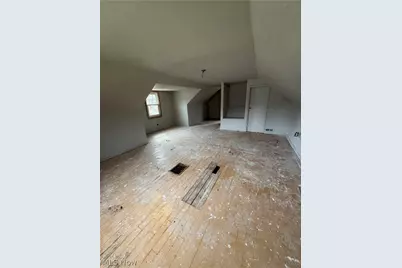 9809 Marah Avenue, Loveland, OH 44104 - Photo 15