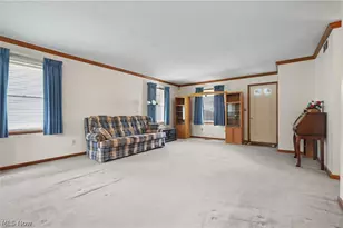 145 Michael Ln, Cuyahoga Falls, OH 44223 - Photo 3
