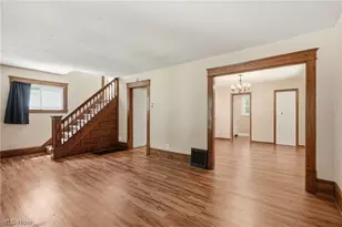 1026 Collinwood Ave, Akron, OH 44310 - Photo 3