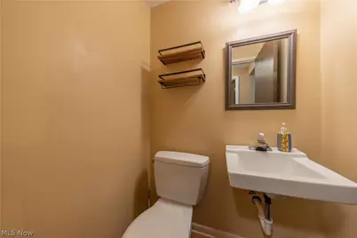 10219 Spinnaker Run, Aurora, OH 44202 - Photo 11