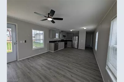 135 Kenny Brook Lane, Elyria, OH 44035 - Photo 5