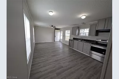 135 Kenny Brook Lane, Elyria, OH 44035 - Photo 3