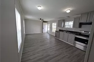 135 Kenny Brook Ln, Elyria, OH 44035 - Photo 3