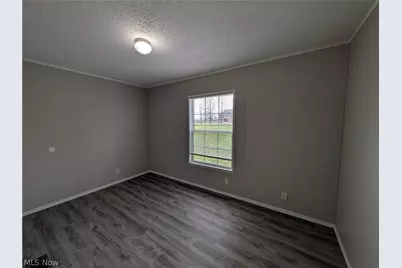 135 Kenny Brook Lane, Elyria, OH 44035 - Photo 7