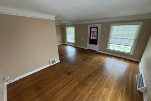 21601 Morris Ave, Euclid, OH 44123 - Photo 3