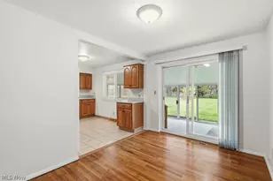 513 Lynnview Dr, Sagamore Hills, OH 44067 - Photo 5