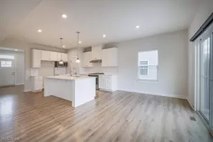 36270 Lands End Dr, North Ridgeville, OH 44039 - Photo 7