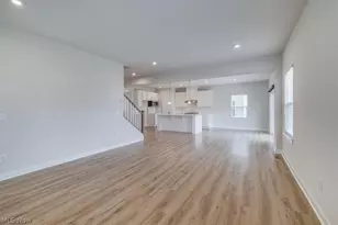 36270 Lands End Dr, North Ridgeville, OH 44039 - Photo 11