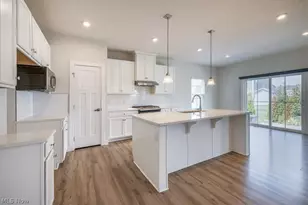 36270 Lands End Dr, North Ridgeville, OH 44039 - Photo 5