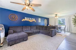 12179 Melody Ln, Grafton, OH 44044 - Photo 9