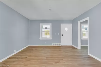 1401 E 219th Street, Euclid, OH 44117 - Photo 5