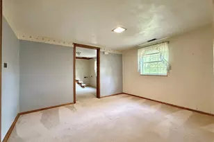 1181 Clement Ave, Belpre, OH 45714 - Photo 13