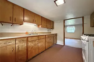 1181 Clement Ave, Belpre, OH 45714 - Photo 11