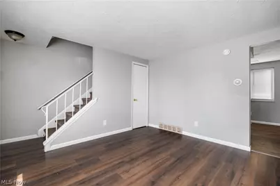 1627 E 33rd Street, Lorain, OH 44055 - Photo 5