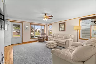 6394 Westminster Dr, Parma, OH 44129 - Photo 3