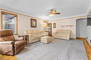 6394 Westminster Dr, Parma, OH 44129 - Photo 5