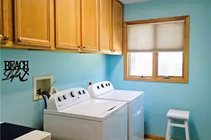 8420 Hunting Dr, North Royalton, OH 44133 - Photo 11