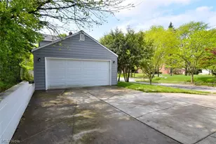 17407 Lomond Blvd, Huber Heights, OH 44120 - Photo 29