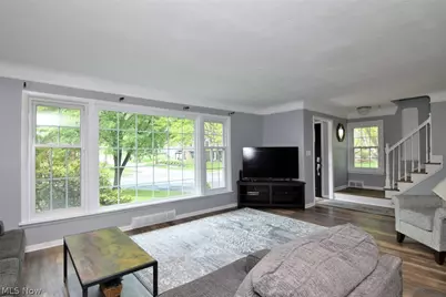 17407 Lomond Boulevard, Huber Heights, OH 44120 - Photo 5