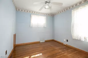 8409 Wainstead Dr, Parma, OH 44129 - Photo 15