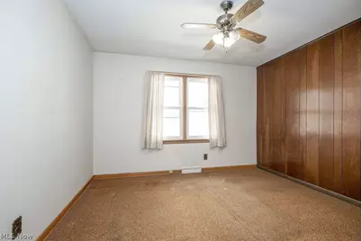 8409 Wainstead Drive, Parma, OH 44129 - Photo 21