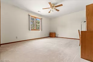 1405 Greenmont Hills Dr, Vienna, WV 26105 - Photo 15
