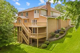 1405 Greenmont Hills Dr, Vienna, WV 26105 - Photo 5
