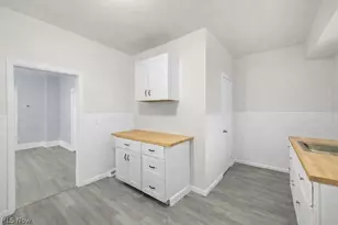 2597 W 15th St, Loveland, OH 44113 - Photo 7